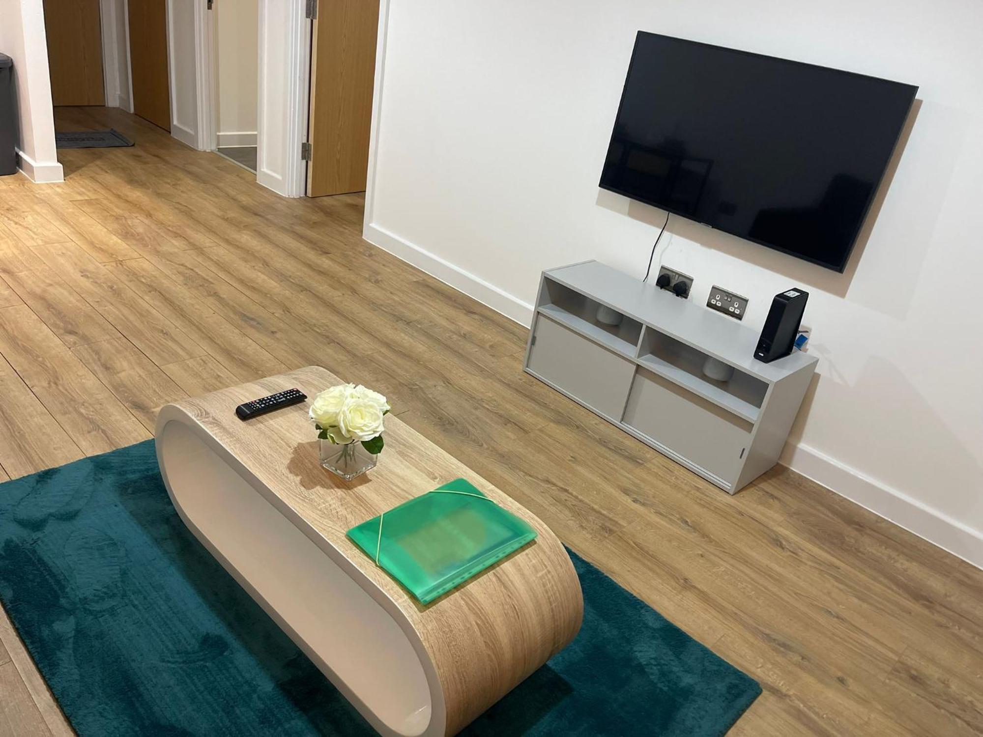 Deluxe Central Apartment - Fast Wifi- Utilitia Arena - Icc - Sea Life Centre Бирмингам Екстериор снимка