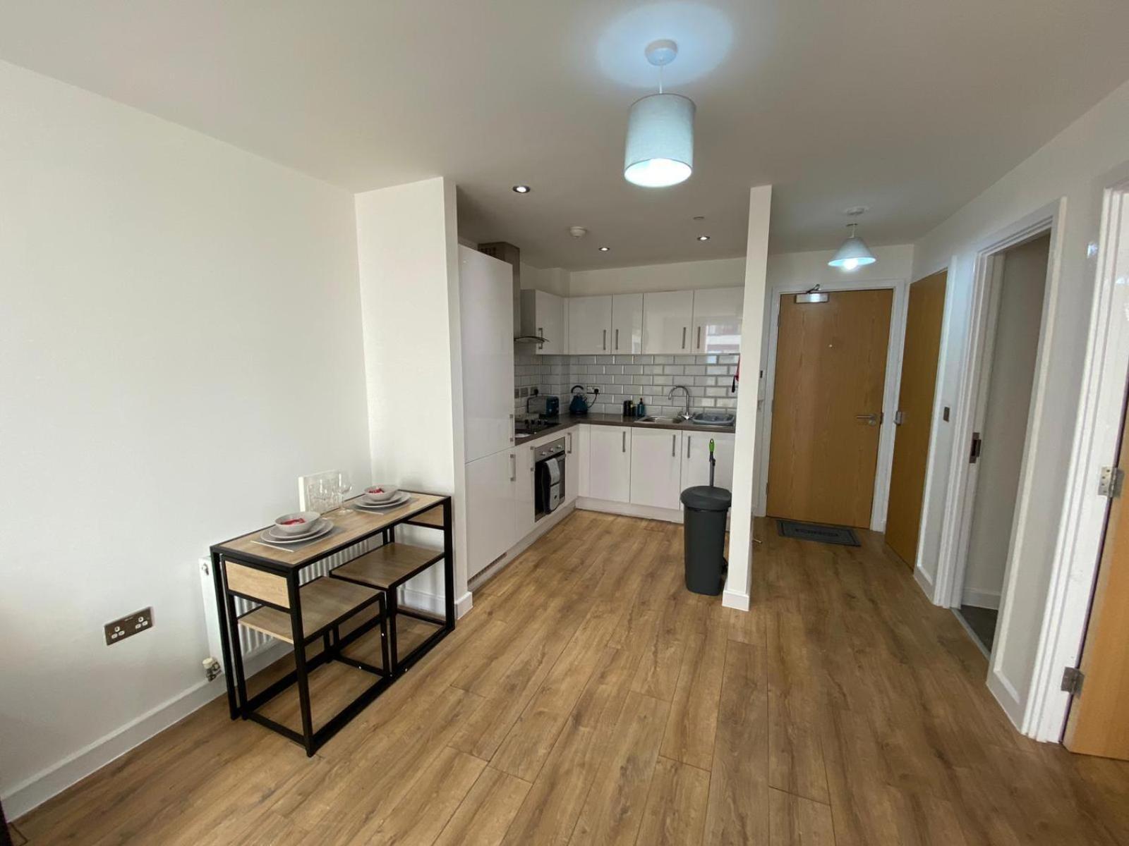 Deluxe Central Apartment - Fast Wifi- Utilitia Arena - Icc - Sea Life Centre Бирмингам Екстериор снимка